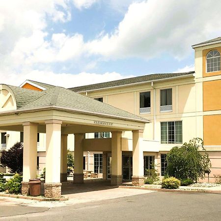 Comfort Inn & Suites Mount Pocono Zewnętrze zdjęcie