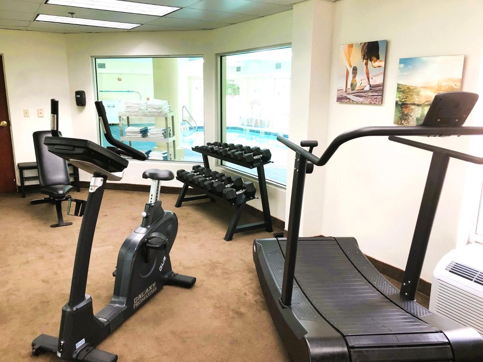 Comfort Inn & Suites Mount Pocono Zewnętrze zdjęcie