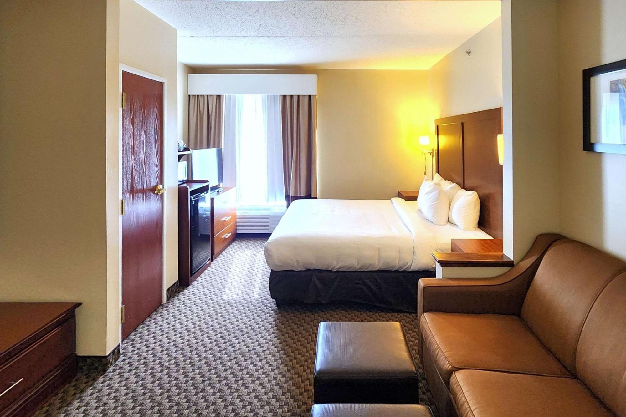 Comfort Inn & Suites Mount Pocono Zewnętrze zdjęcie