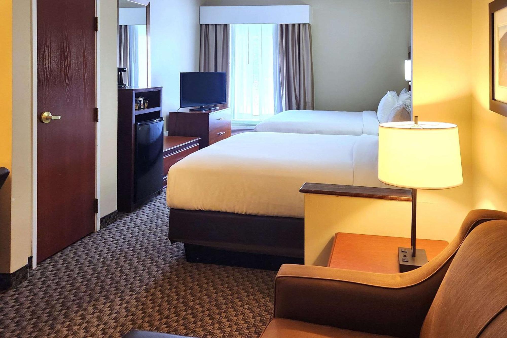 Comfort Inn & Suites Mount Pocono Zewnętrze zdjęcie