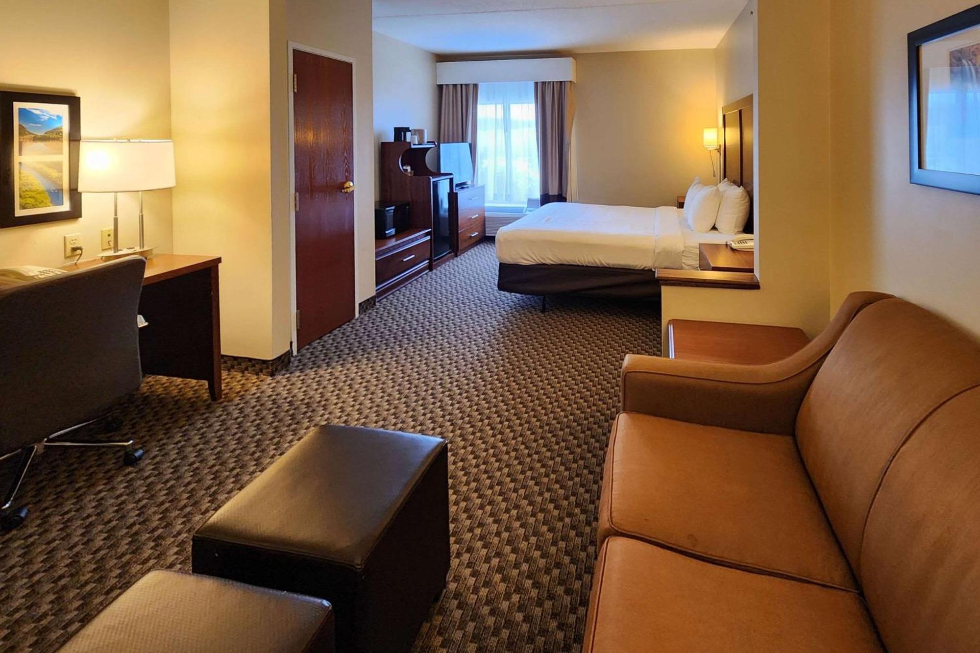 Comfort Inn & Suites Mount Pocono Zewnętrze zdjęcie