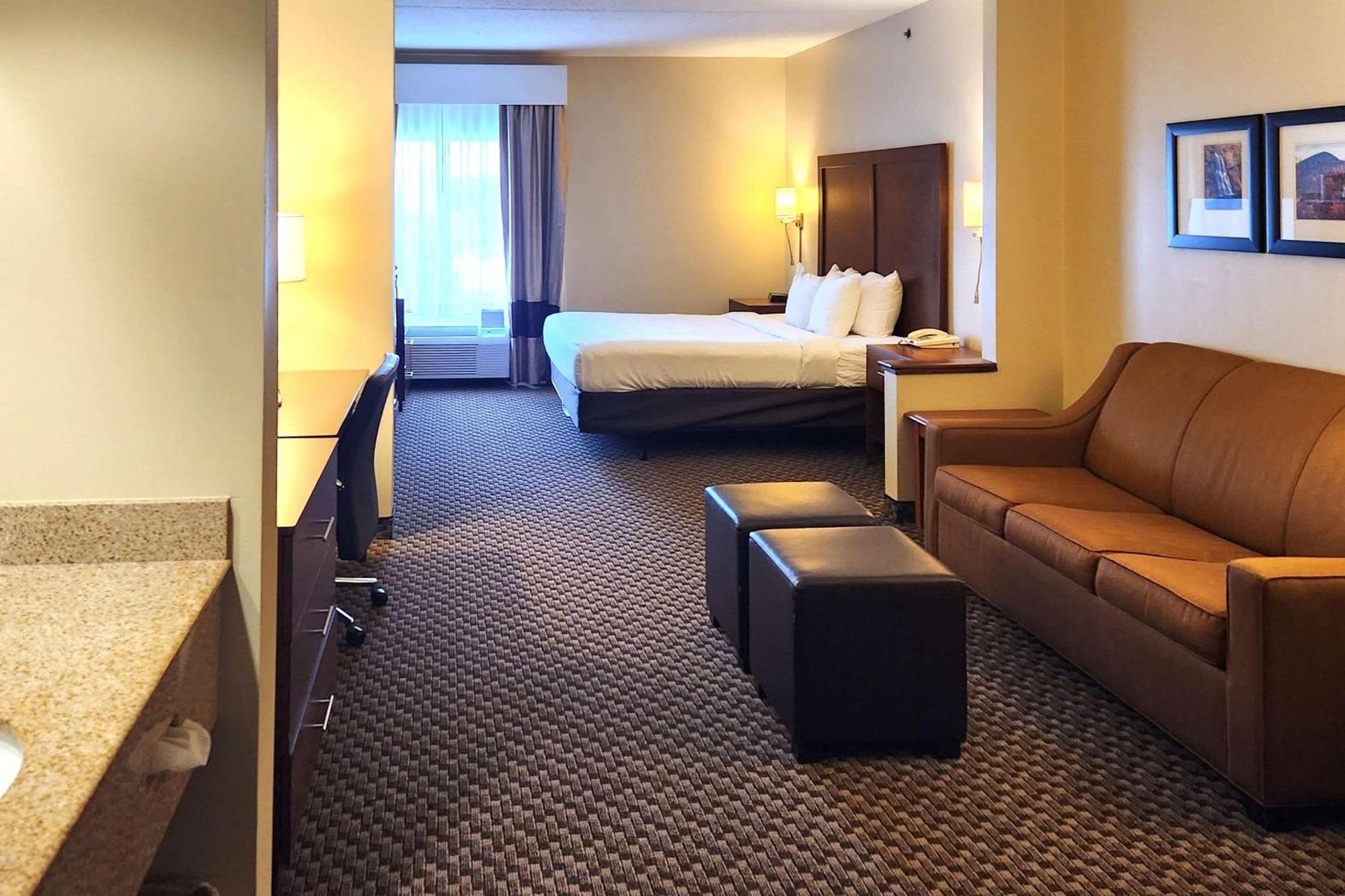 Comfort Inn & Suites Mount Pocono Zewnętrze zdjęcie