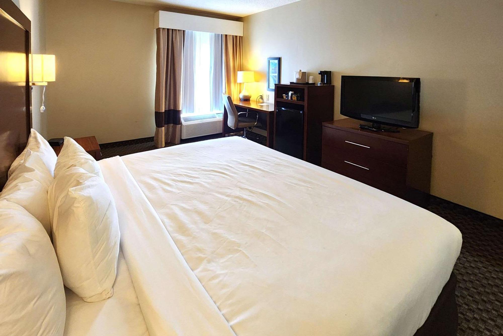 Comfort Inn & Suites Mount Pocono Zewnętrze zdjęcie